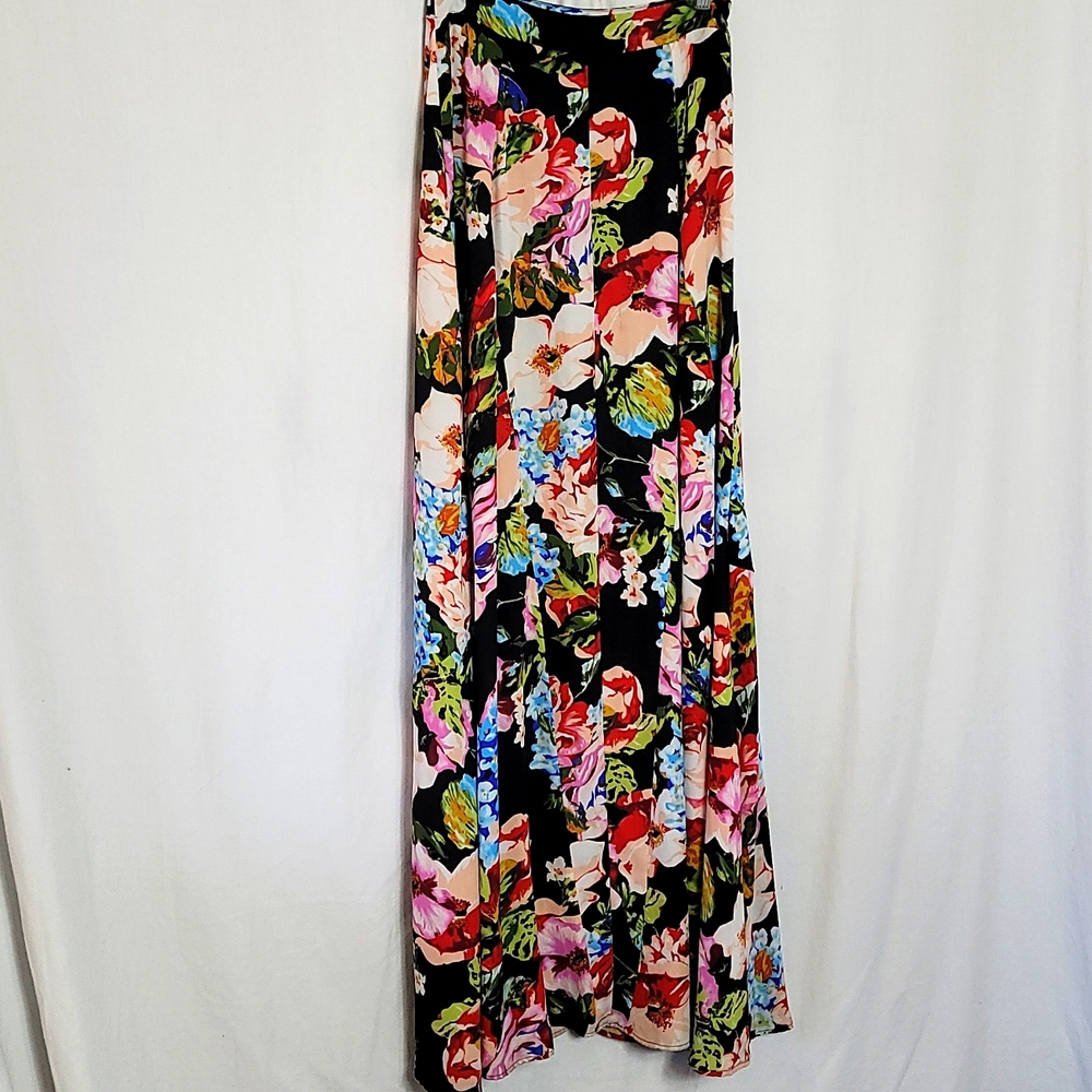 Show me your MuMu Floral Maxi Skirt Sz Small